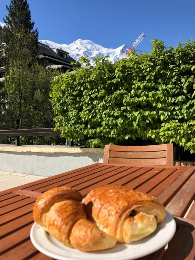 Mont Blanc View Chamonix Apartment ภายนอก รูปภาพ